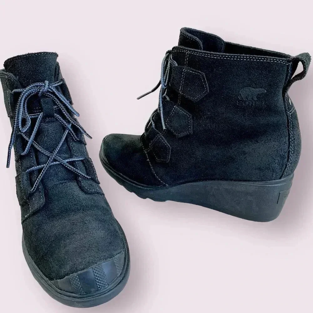 Sorel Suede Leather Waterproof Wedge Heel Ankle Bootie Lace Up Size 9 Black